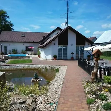 Ubytovani S Tenisem Jindrichuv Hradec